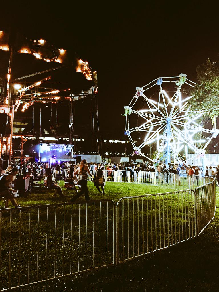 UScientifica's tweet image. Thanks @HPmiami and @CanesNightLive  for putting together the #carnival Our students really needed this #studybreak