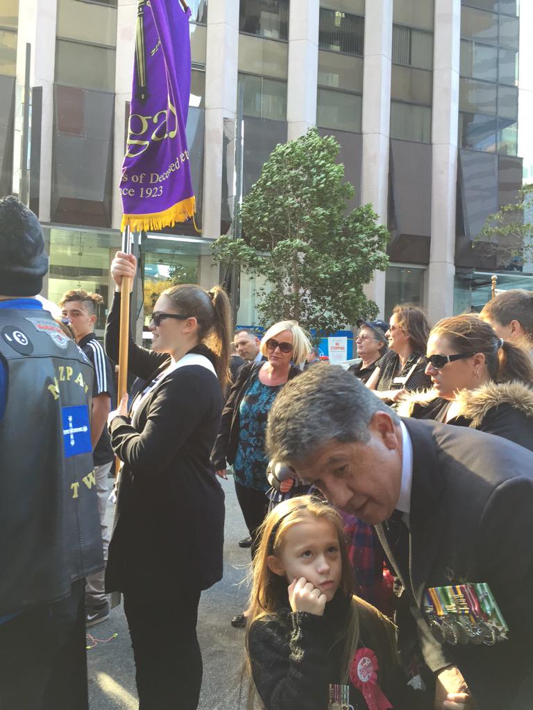 Mounia___NL's tweet image. Legacy kids w Legatees #Anzac  @CityofPerth @RSLWA #PerthLegacy support familes who have lost a member, incapacitated