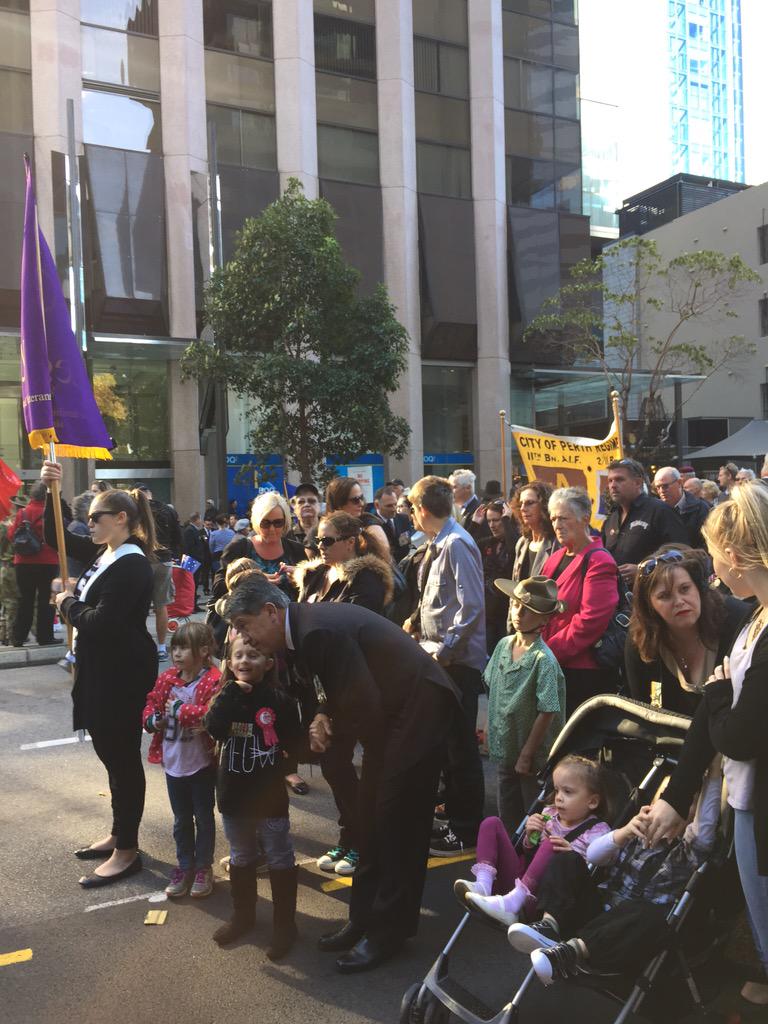 Mounia___NL's tweet image. Legacy kids w Legatees #Anzac  @CityofPerth @RSLWA #PerthLegacy support familes who have lost a member, incapacitated