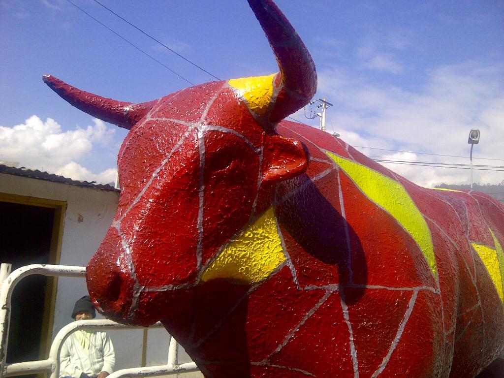 uneteEC's tweet photo. #QuitoConToros #QuitoEcuestre #QuitoconGallos #QuitoLibre #QuitoSinTorosNOesQUITO http://t.co/ABeKPaQ5Ym