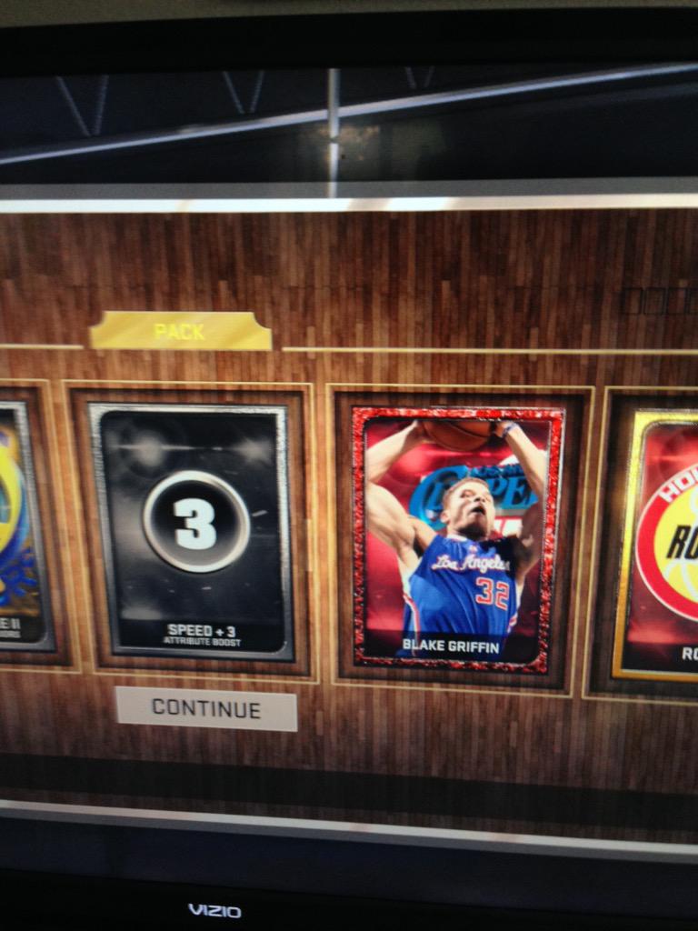 JakeBargerFX's tweet photo. @LD2K first pack woa http://t.co/jsRbklHam2