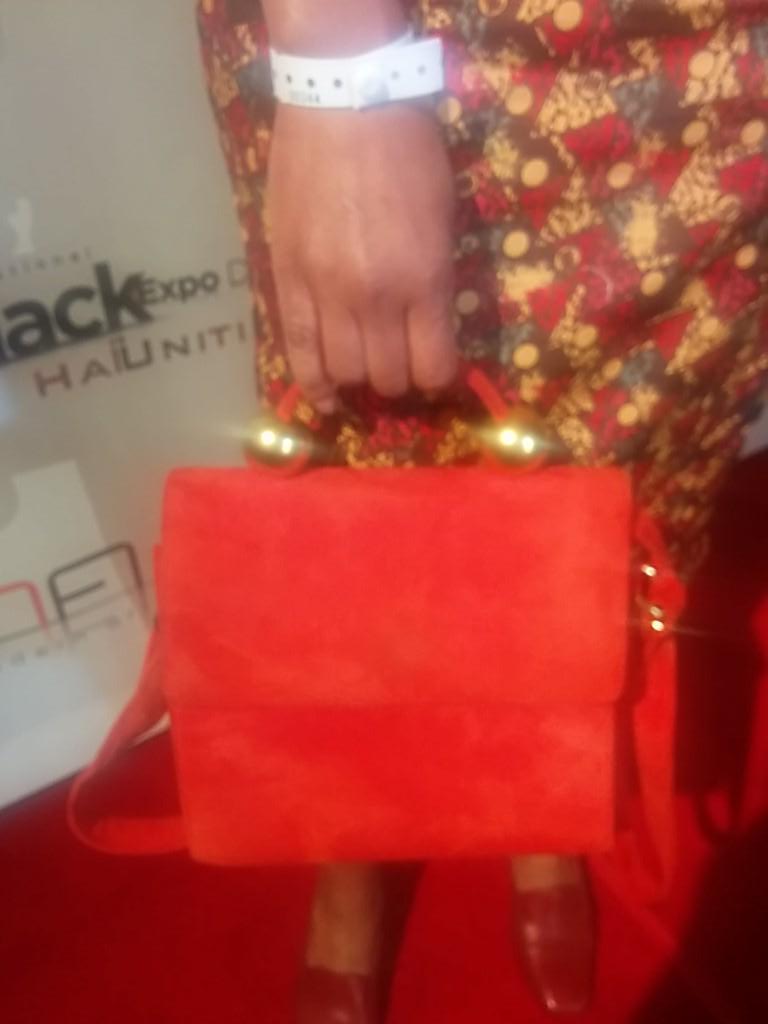 AMADesignMtl's tweet photo. On sort nos plus belles tenues pour le #BlackExpoDesign. Colorful style. #Fashion #Montreal #Haiti #OOTN http://t.co/N1PHfV9YYd