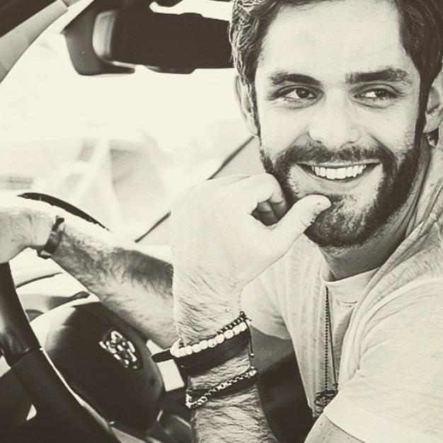 Thomas Rhett tweet media