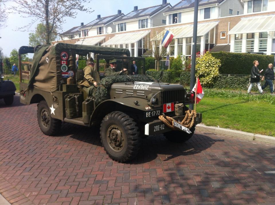 'Thank you Allies for saving us' local people in Rotterdam applaud veterans as they arrive #OpManna