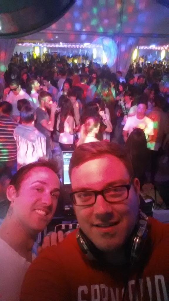 perakito's tweet photo. Viernes en @Chirin_Manjon , gracias a toda esa gente!!!!!! #sesiondetarde, hoy mucho masssss!!!!!! Nos vemos!!!!!!!!! http://t.co/IomvFlGKHx