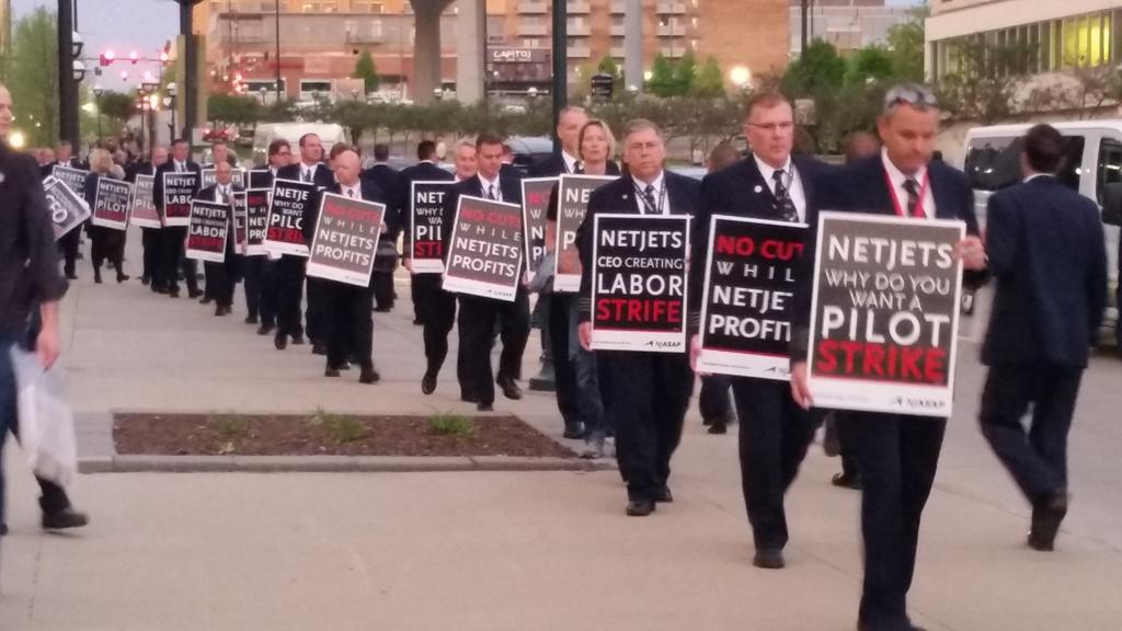 NJASAP's tweet photo. Live from Omaha #BRK50 #NJASAPStrong http://t.co/Na1zk408bo
