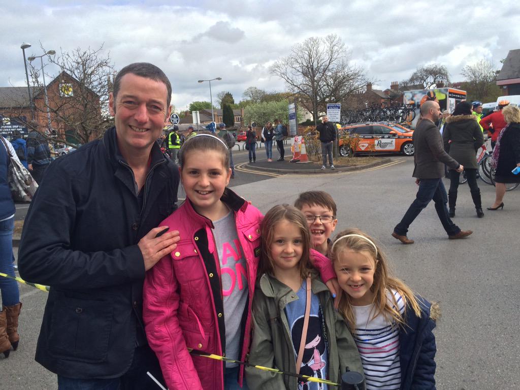 lousummers's tweet photo. @letouryorkshire @nedboulting @cj_summers Great atmosphere - kids so excited to see Ned &amp; the Cyclists #yorkshirefun http://t.co/bQst5yAlhP
