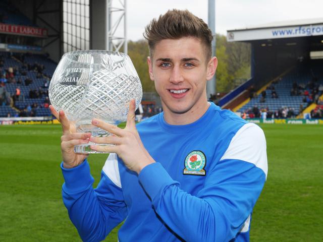 HaydonCarringt1's tweet photo. http://t.co/Xu3PJmhN1i
Tom Cairney with his goals of the season award!