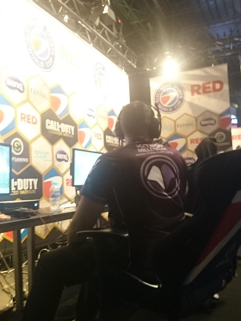 M_COD_FR's tweet image. Nous remportons cette SnD Biolab 6-5! 1-1 dans ce Bo5 fave à @DenialEsports
