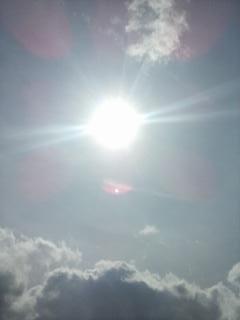 Juliberi's tweet photo. Ich geh jetzt in die Sonne ☀. http://t.co/UrJCWIoTIP