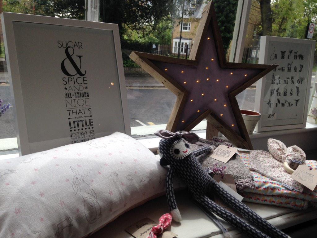 EnglishPretty's tweet image. It's a girl! #RoyalBaby #PrettyEnglish #MadeinEngland #TeamPink