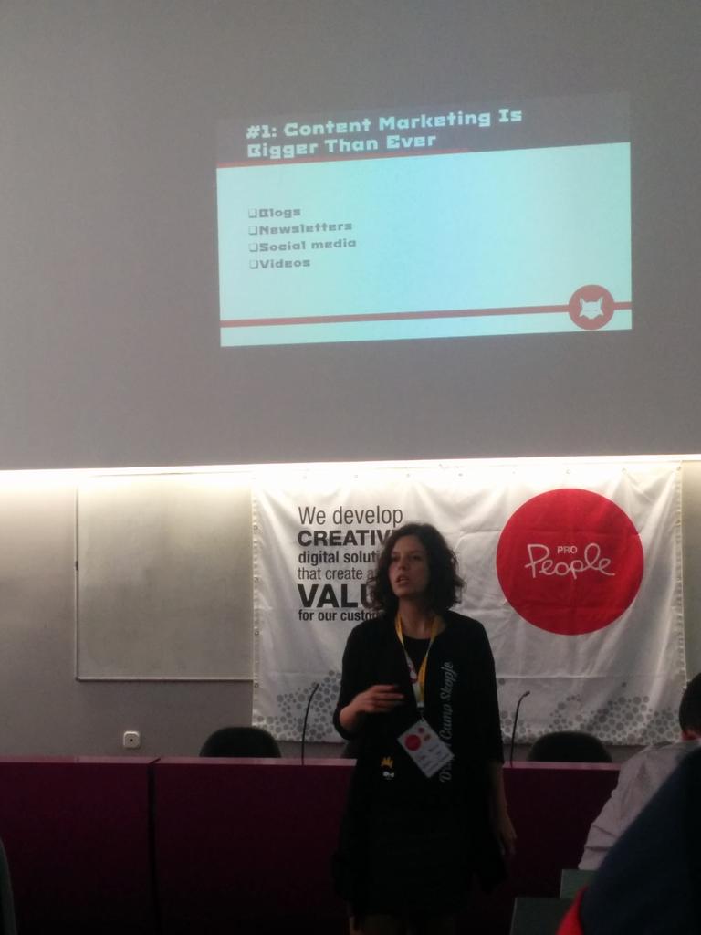 Acting smart at <a href="/DrupalCampMK/">Drupal Camp MK</a> 😃 "<a href="/LittleOdonate/">Nerdy Travelette</a>: Marketing trends in 2014 #DrupalCampMK "