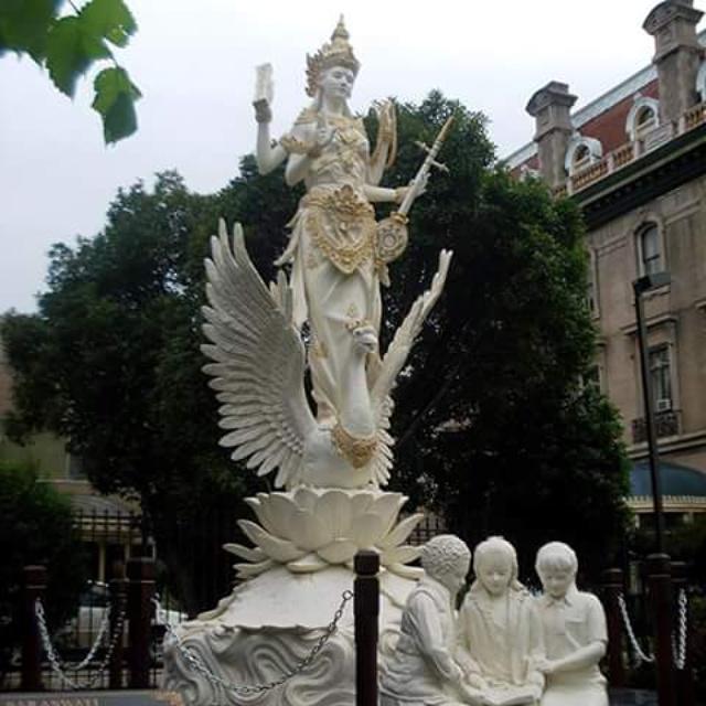 DearButi's tweet photo. Rahajeng nyanggra rahinan suci Sang Hyang Aji Saraswati... http://t.co/JP2JF3ybVe