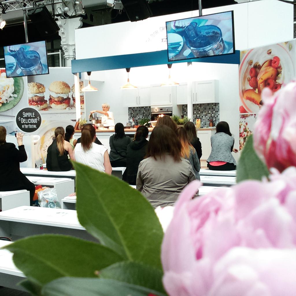 lu_christova's tweet photo. #Healthy #cooking with Total greek #yogurt at @BeFitLondon - #delicious simple and good for you #foodie #trytotal http://t.co/J5jIa9A1u2