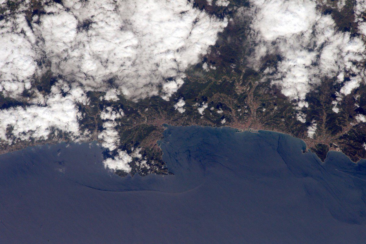 AstroSamantha's tweet photo. Hello Liguria! #Italy / (IT) Ciao Liguria! http://t.co/8BxniZk4Fy