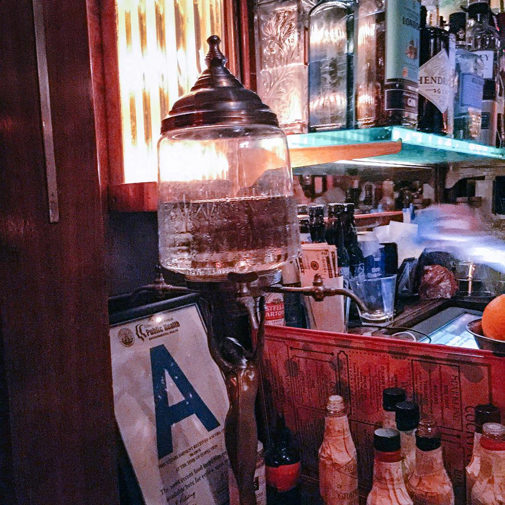 Brooklywood's tweet photo. Quite a fancy old-timey water dispensing contraption @TheRogerRoom. Parched. http://t.co/HDpU9LQLUr