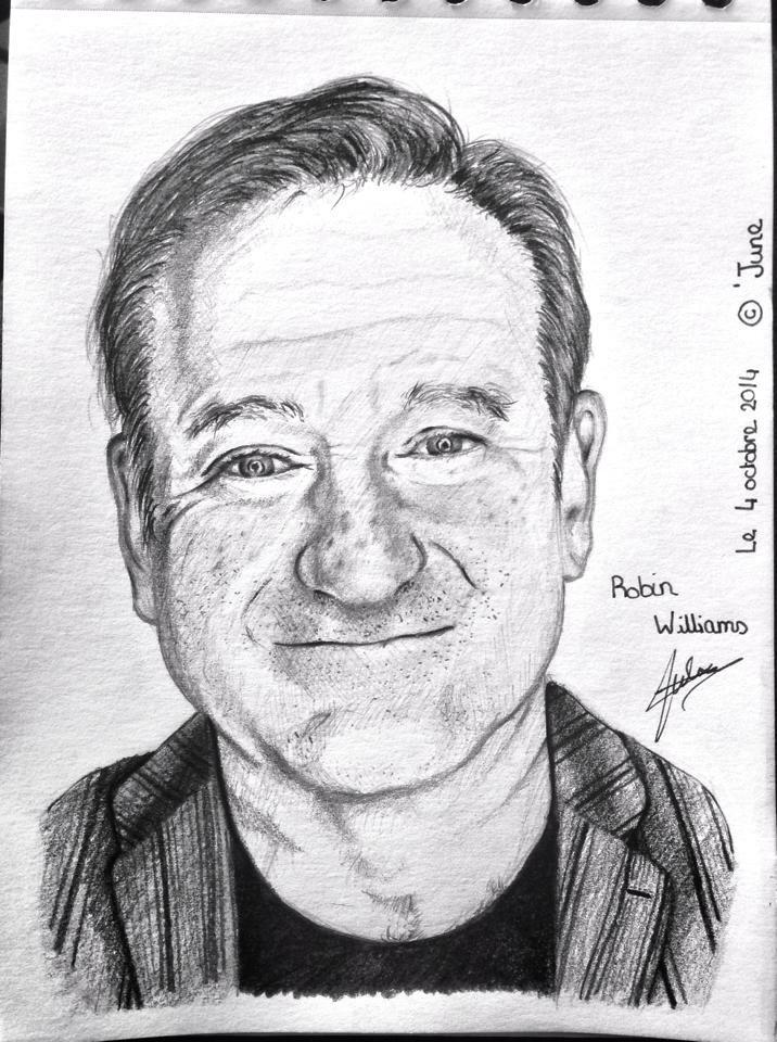 JulietteCJune_'s tweet image. Hey @Shonduras ! This is what I do 🙈 #shonduras #shondurart #art #sketching (and makeup also …) 🌸✏️