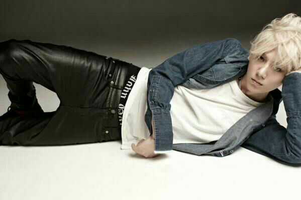 JS_allinone's tweet photo. 엠카운트다운,뮤직뱅크,음악중심!!지금까지 네스트위크영상이 방영된곳이예요~!7일부터 시작될듯한 현승이솔로무대, 관심과응원 많이 가져주세요!! #장현승 #니가처음이야 #HyunSeung #jsallinone http://t.co/Jgk0hWyogb