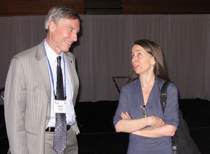 pomona75's tweet photo. President Oxtoby @pomonacollege chatting with @MarySchmich '75 at the All-Class Dinner on Friday #PomonaAW15 #po75 http://t.co/BWysw59Ry7