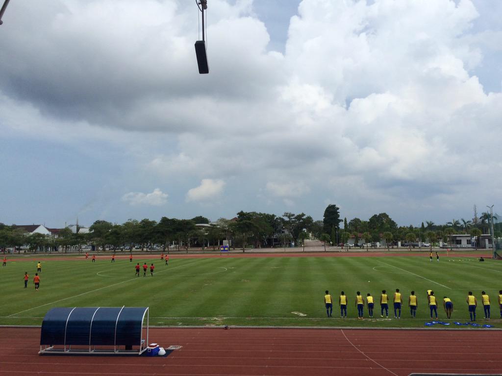 amerulz18's tweet photo. UTHM vs UTeM
4.45pm
#ligaipt
#utemfc http://t.co/ARyZ8iUWAp