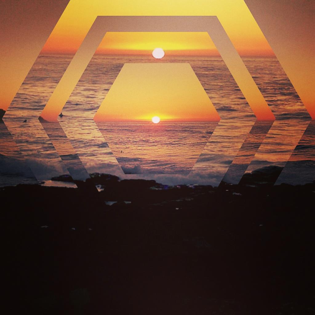 iatly's tweet photo. @htc Another one 😊 ... What's better than one sunset...two!!! #HTCGallery #update #edit with #htc  #HTCOneLife http://t.co/2jtlGcM1ZX