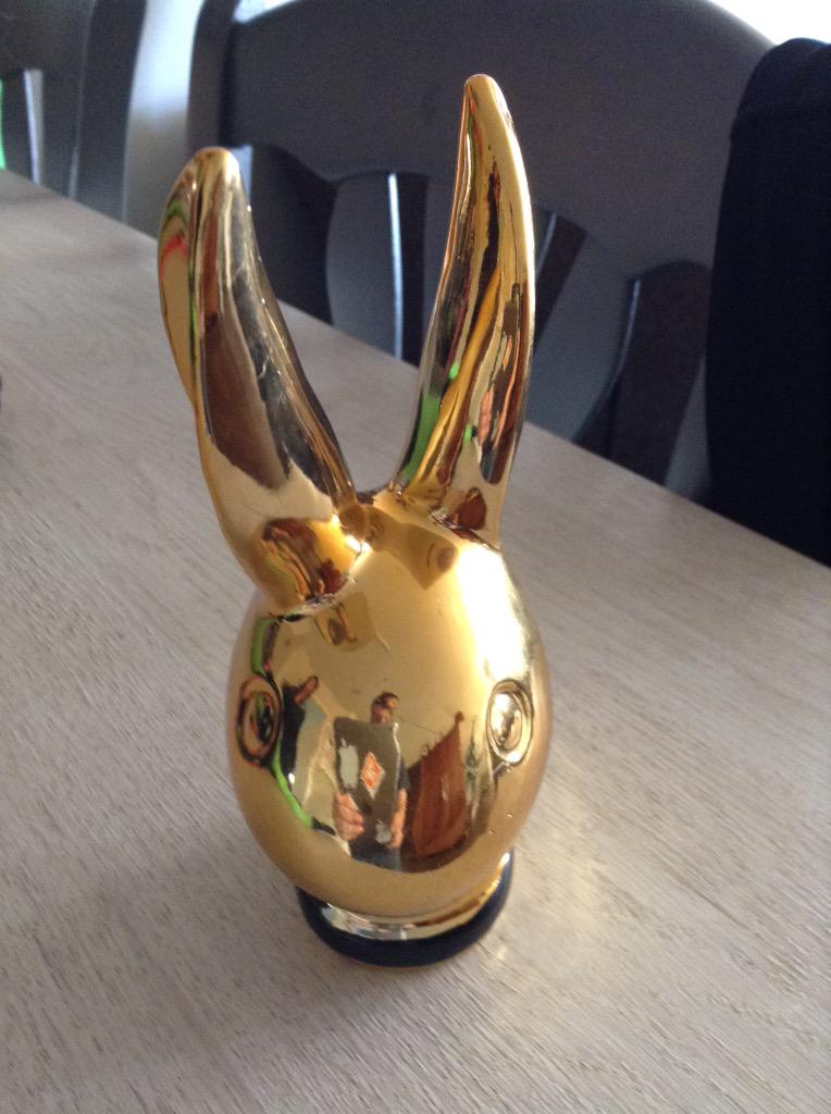 DuijnLeendert's tweet photo. Playboy beeldje van de kermis http://t.co/dImAiVF8ac