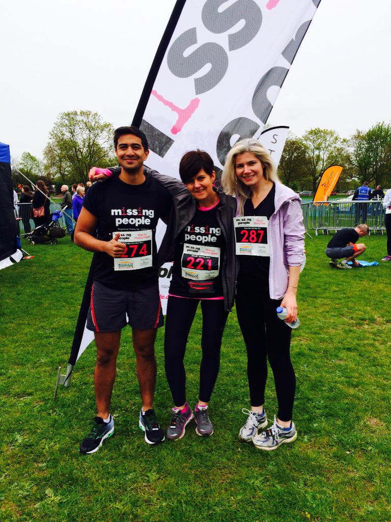 simonschusterUK's tweet photo. Runners Assemble! And here is Team S&amp;S UK ready and rearing to go at the start line #milesformay @missingpeople. http://t.co/zVUwGpjsic