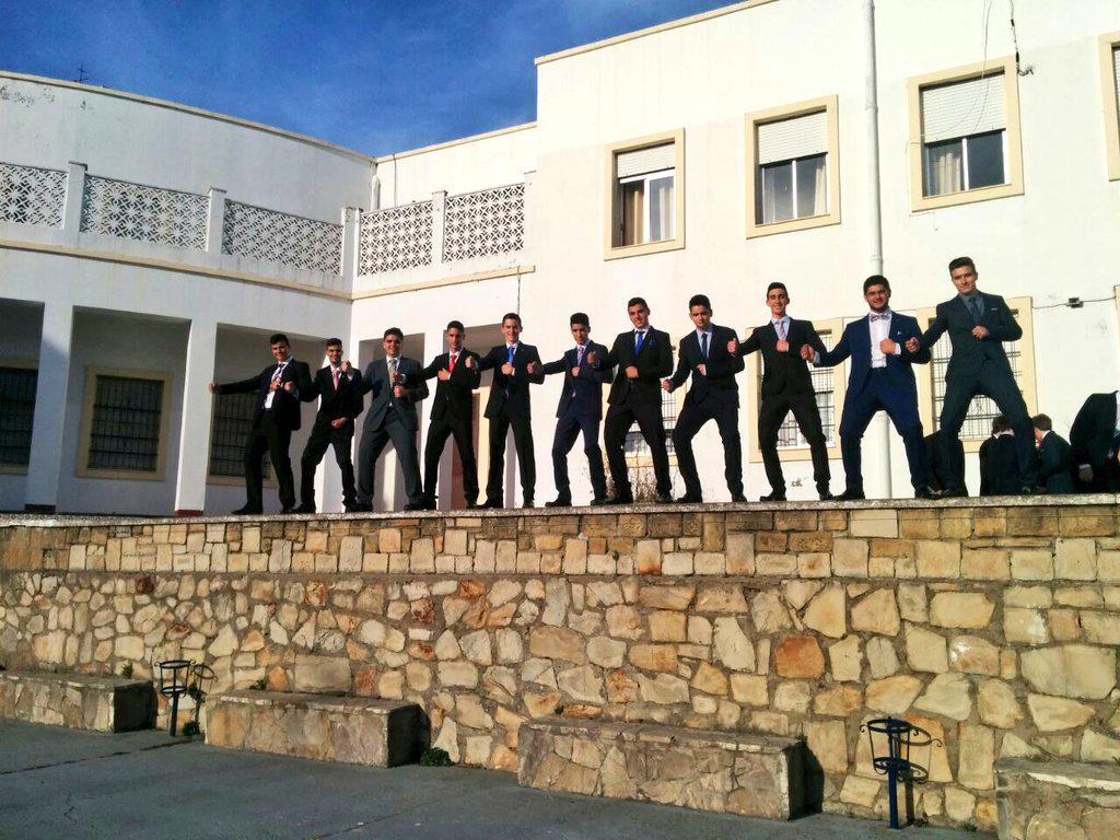 Los_Metralletas's tweet photo. Mucha clase http://t.co/bM5ziwbLa8