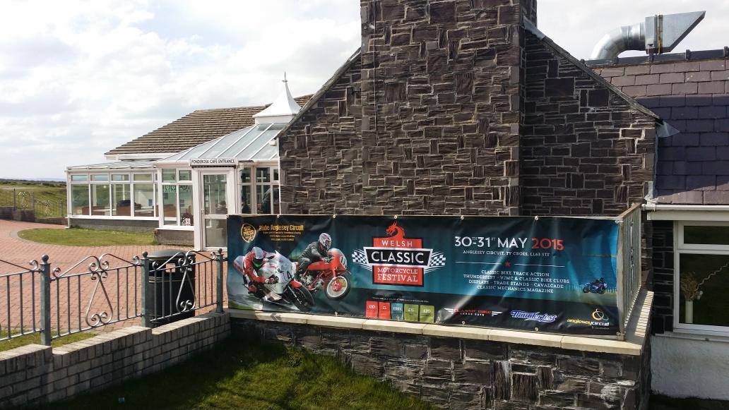 angleseycircuit's tweet image. Another #WelshClassicMotorcycleFestival banner goes up at the #PonderosaCafe