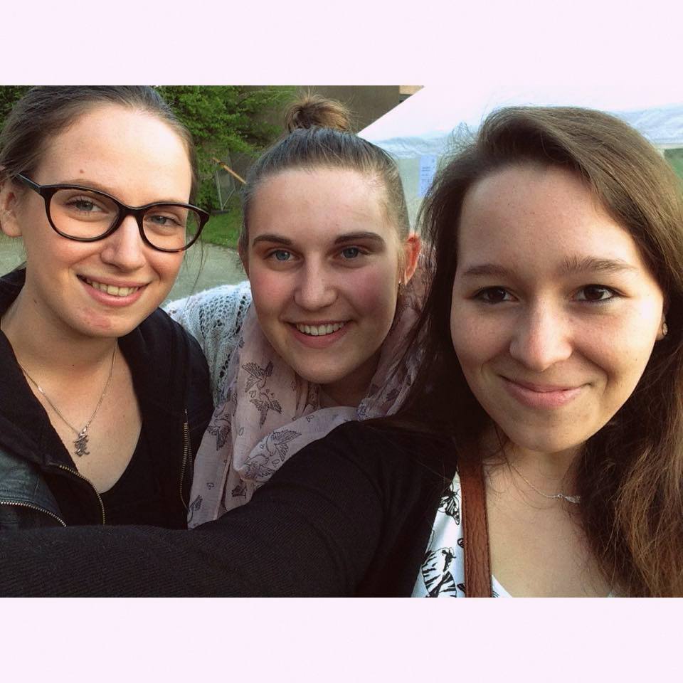 Lesley_Dierckx's tweet photo. Team Salsa! <3 @NaomiLeunis @PenguinGiraf http://t.co/zTvqXZ2r3R