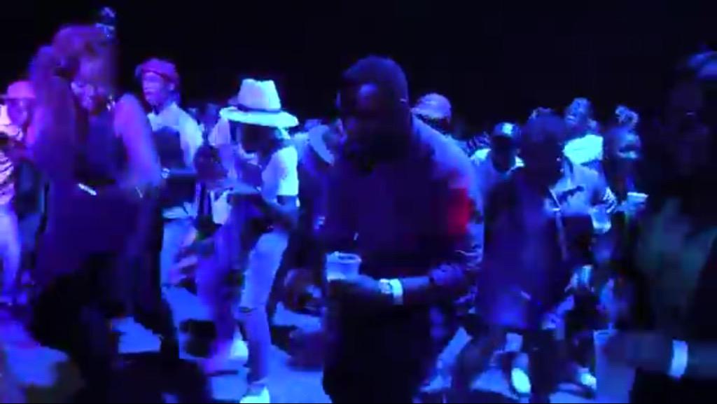 SimphiweDludla's tweet photo. @RealBlackCoffee was on fire @ The Boiler Room yhoo!😀🙌👍🎶💯 http://t.co/33Ij8UyqH9