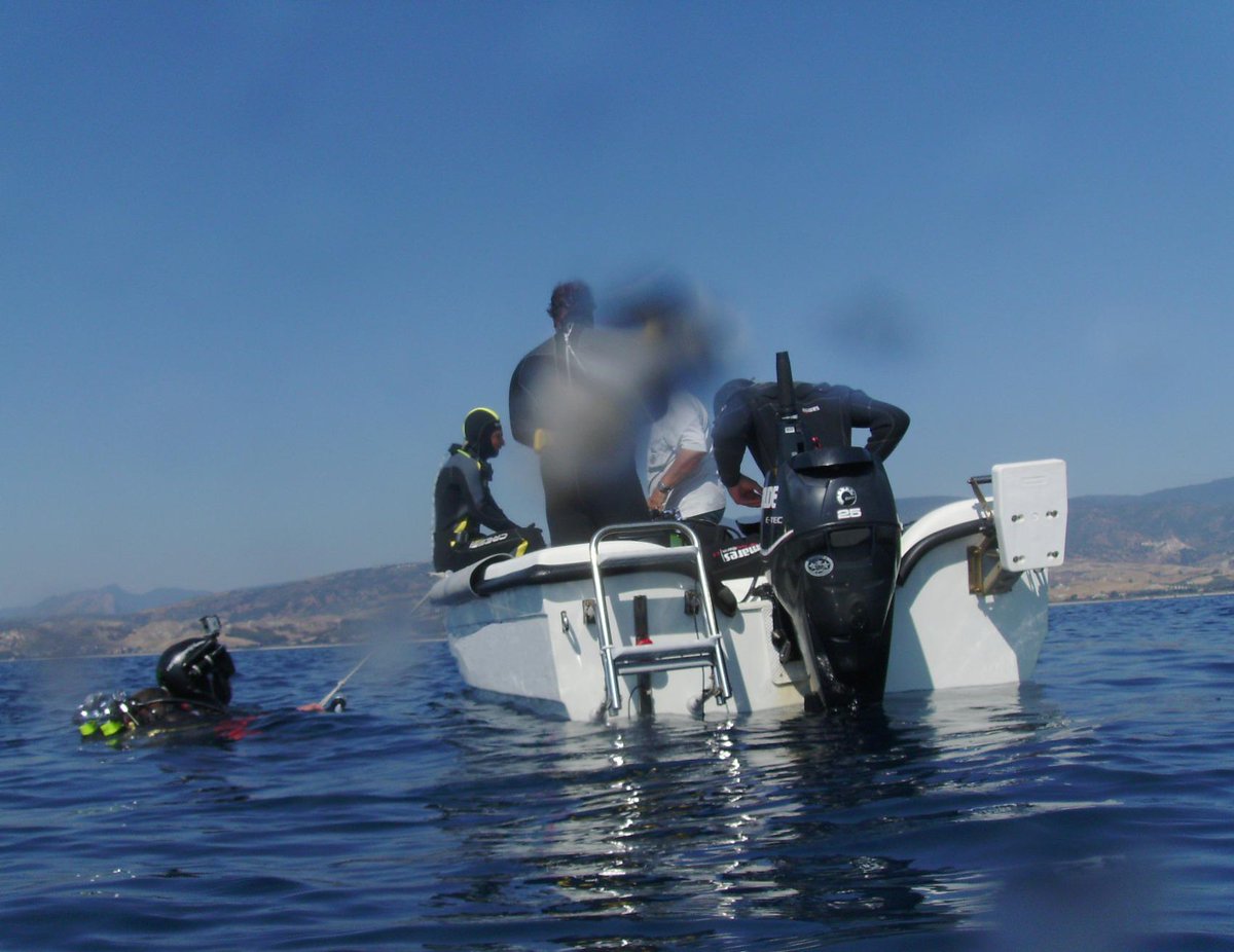 kkkmarano's tweet photo. Quasi pronti con @Latitud_Sud @Kill_Bill78 e il gruppo #Sub Mediterraneo per #roccellasubacqua #invasionidigitali http://t.co/egNwgPNsMY