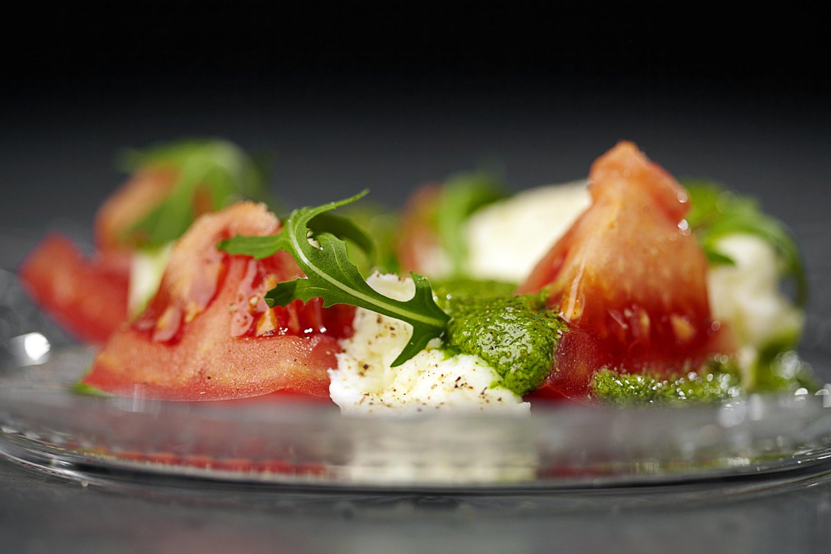 GourmandGuiard's tweet photo. Ensalada de verano con nuestra salsa pesto.

#salsa #pesto #verano http://t.co/VFFa8pMAhr