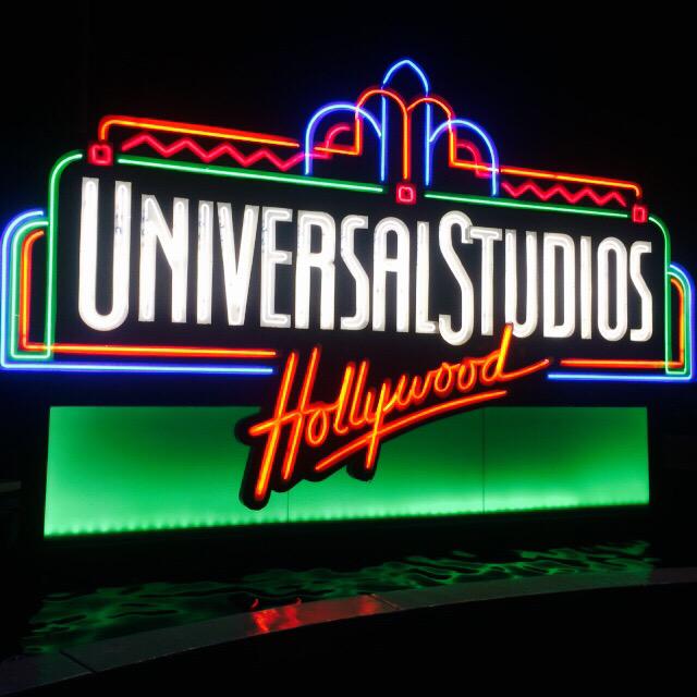 InesKEsco's tweet photo. Thank you @1043MYfm and @UniStudios for tonight. #MYUniversal http://t.co/Olru7ZehAb