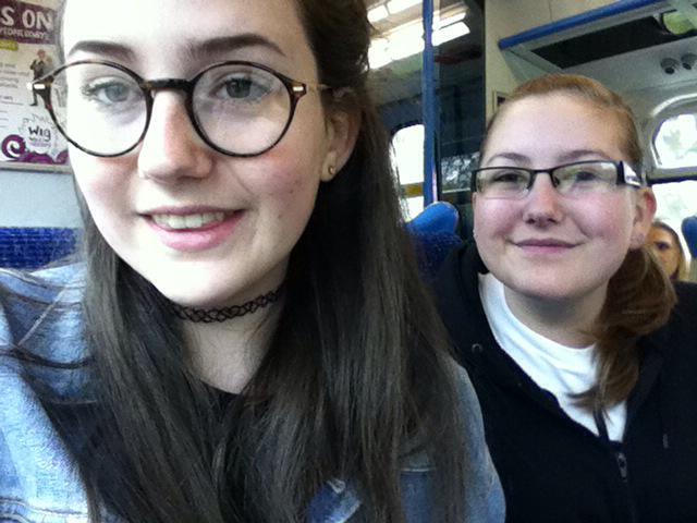 cuddlycth_'s tweet photo. On our way to the O2 for #TheTideSigning @TheTideAustin @thetidedrew @TheTideLevi @thetidenate @TheTide http://t.co/fsSmo7almi