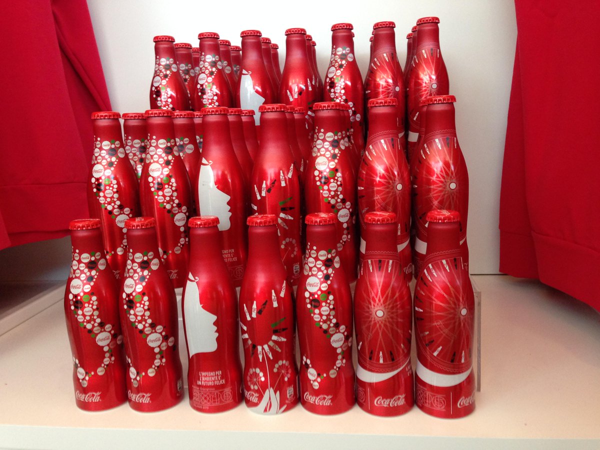 CocaColaIT's tweet photo. #AluBottle il packaging in alluminio di #CocaCola. Ecco la #specialedition #Expo2015 http://t.co/y3UOca30Xf http://t.co/vXqzlqOTdM