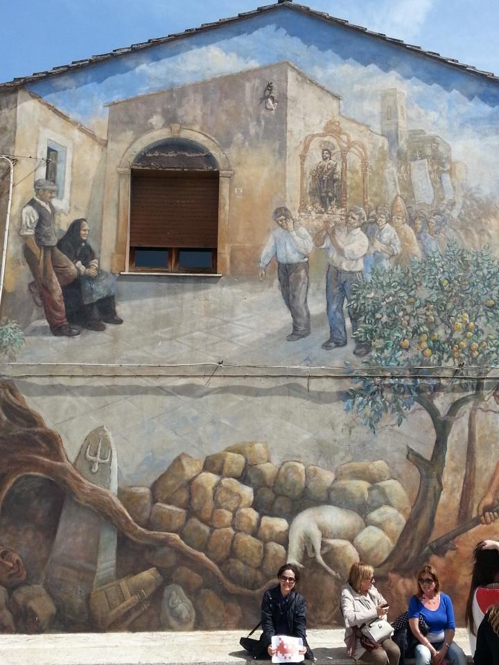 Giulia_Eremita's tweet photo. Il murales più importante di #pilloni #sciola #sansperate #invasionidigitali http://t.co/Xrxbvq54a4