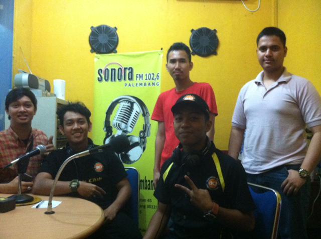 sonorapalembang's tweet photo. Simak yuk talkshow kita sore ini w/ @bcipalembang sd Pkl 17, sahabat sonora mo kenal lebih dekat gabung yuuk http://t.co/T2guDBlbxZ