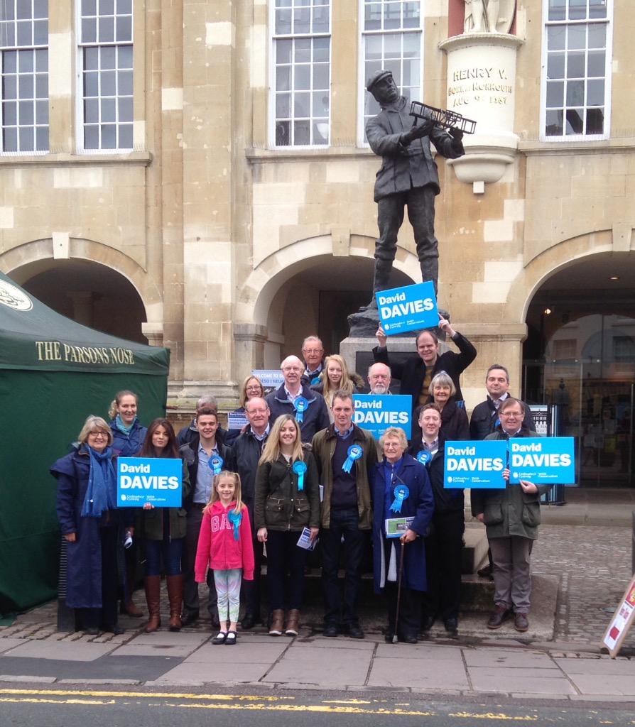 DavidTCDavies's tweet image. Welcome to newest member of the #Monmouth campaign team - Chairman of @WelshConserv-atives @JonathanEvansCN #GE2015