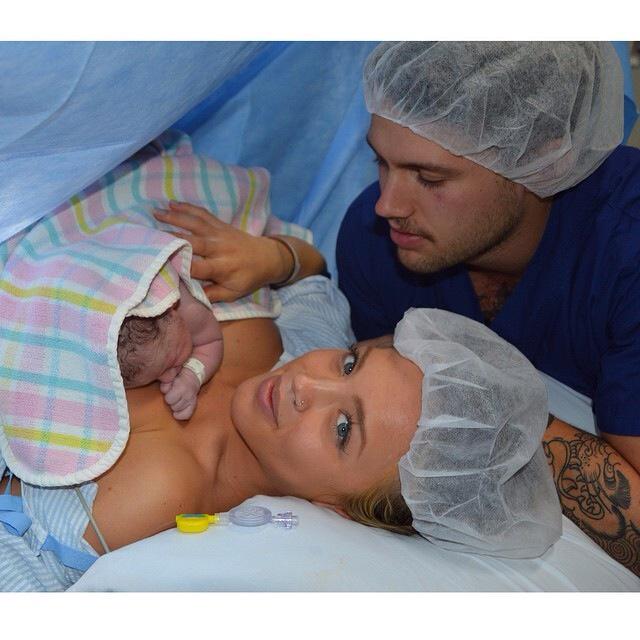 fckbbyg's tweet photo. Goals 🙏🏩👪❤️ http://t.co/yPGPJBhK3i