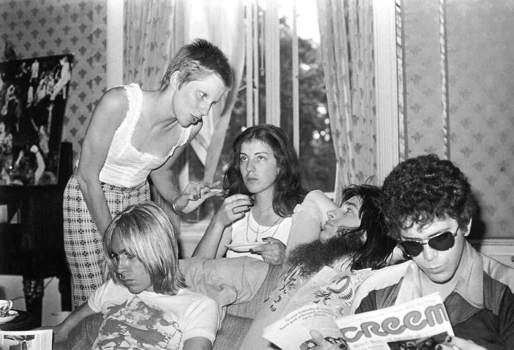 lioncoffeerec's tweet photo. Morning... #IggyPop, #AngelaBowie, #SuziRonson #TrevorBoulder and #LouReed photo by @TheRealMickRock #MickRock ☕️📰🎶 http://t.co/zOWNpXdz93