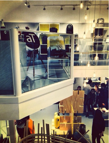 aT_restaurant's tweet photo. #MandarinaDuck ha scelto #aTrestaurant x accogliere gli ospiti nello store di Via Due Macelli! #catering #rome http://t.co/aRhFCIQZud