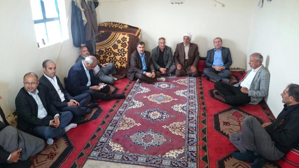aslanalibayik's tweet photo. Mv Adayımız Sn @egilmezyusuf ile Mahalle ziyaretlerimize devam ediyoruz. Özören Kırsal Mhllmzde vatandaşlarımızlayız. http://t.co/76vbFWrDPR