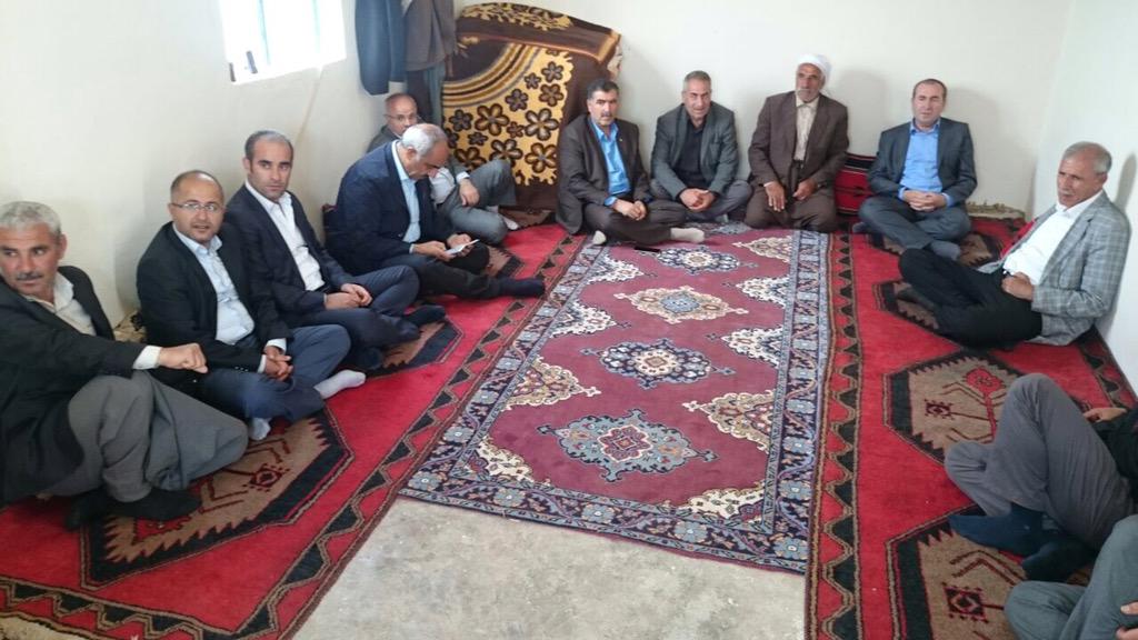 aslanalibayik's tweet photo. Mv Adayımız Sn @egilmezyusuf ile Mahalle ziyaretlerimize devam ediyoruz. Özören Kırsal Mhllmzde vatandaşlarımızlayız. http://t.co/76vbFWrDPR