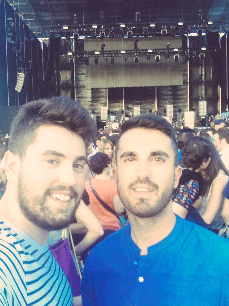 ConeLuckyDuckes's tweet photo. De puta madre @Supersubmarina ayer en el @SOS48Festival #Murcia con @PeterGlopez #vientodecara http://t.co/VGlxiOZ1EV