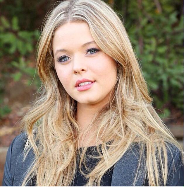 PLLBITCHESSS's tweet image. SHE'S STUNNING !! 😍☺️ #TeamAli #PLLisLife #PLLArmy