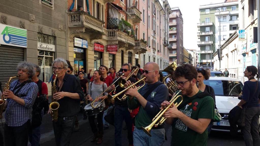 ParcoTrotter's tweet photo. Da più parti confluiscono le bande ospiti in arrivo da diverse zone d'Italia ed Europa #ilReÈunDO auguri Ottoni! http://t.co/NLKdECKOp9