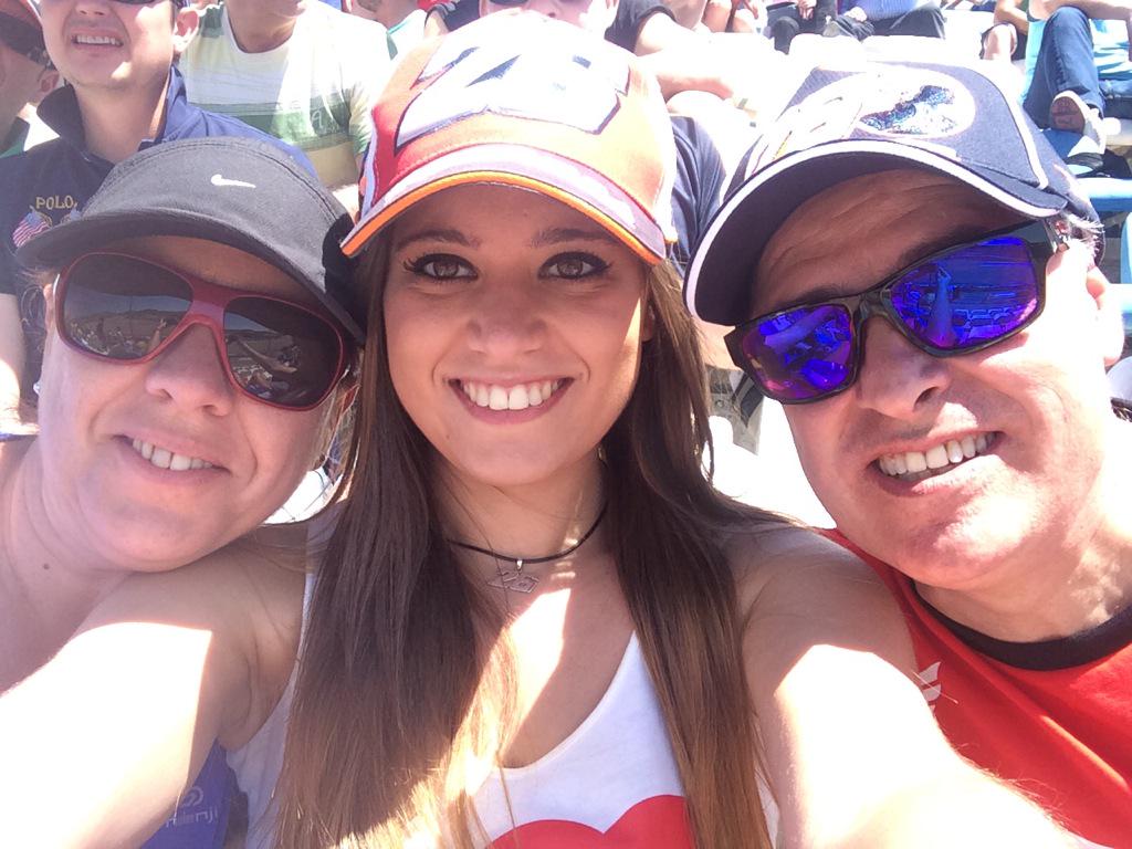 anapeerezz's tweet photo. Después de 11 años aquí seguimos!! jerez 2015 ❤️ Dani estamos contigo @_DaniPedrosa #26 #lamejoraficiondelmundo http://t.co/3UQlXdPuDZ
