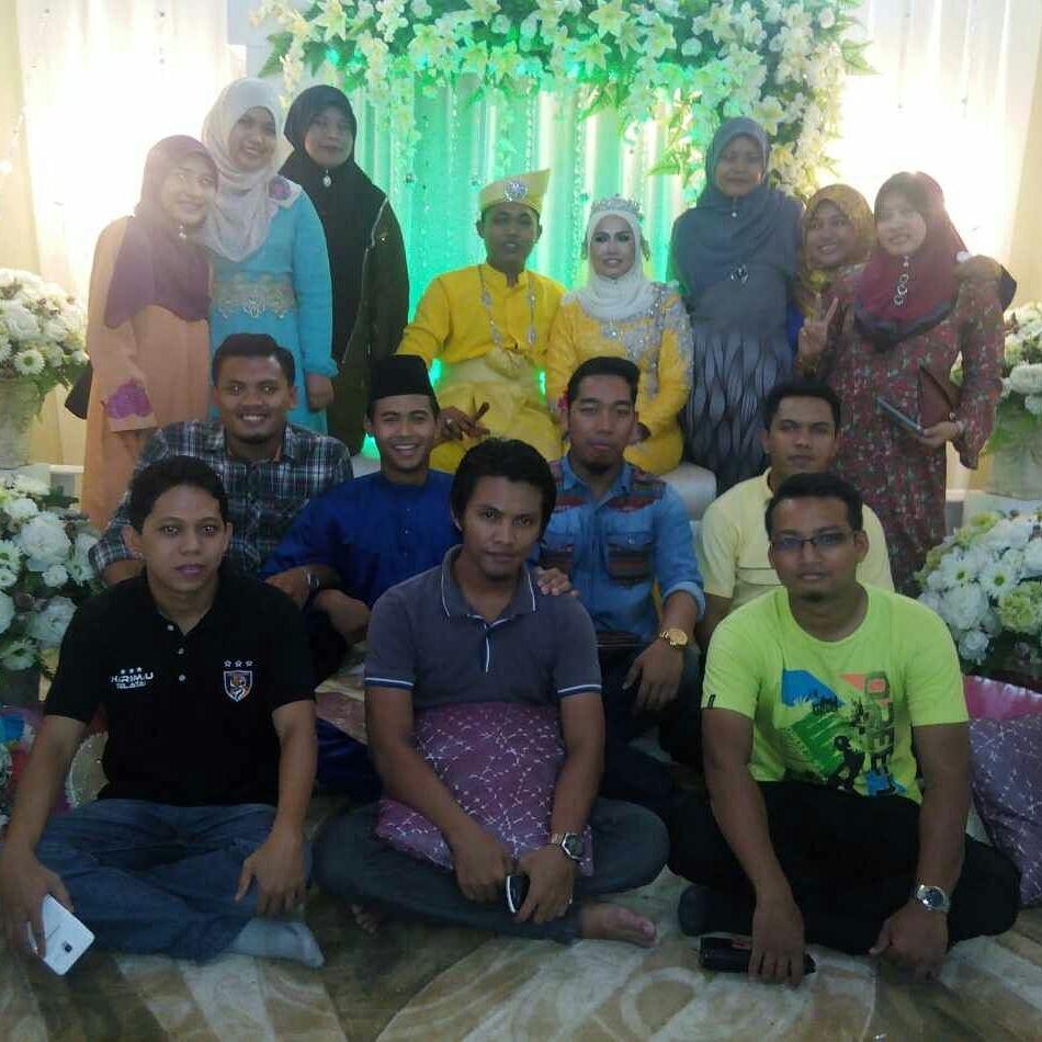 Syahira0410's tweet photo. Happy wedding bro... !!!! http://t.co/V4yoRcfWbZ