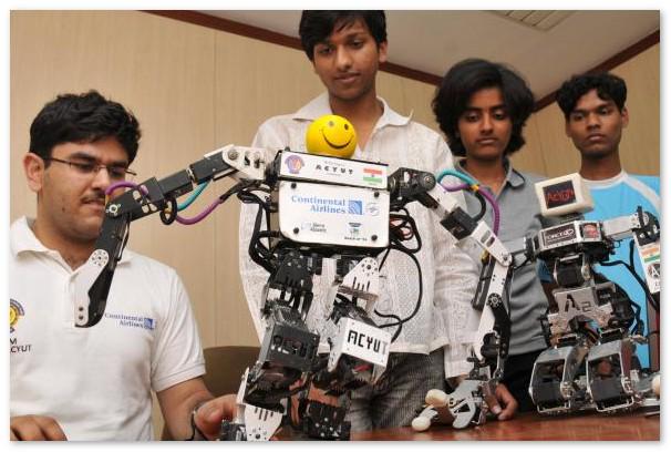 NextRobotic's tweet image. how many peoples like to robotic education???????????